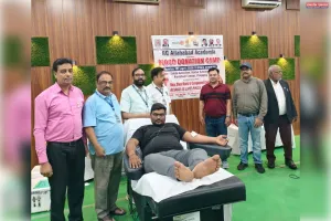 ब्लड बैंक के संयुक्त शिविर में 37 यूनिट रक्त संग्रह
