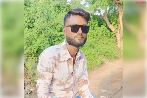 संदिग्ध परिस्थितियों में पेड़ से लटका मिला युवक का शव, हत्या की आशंका