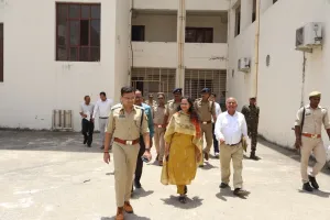 होमगार्ड्स लिखित परीक्षा–2025: सुरक्षा और व्यवस्थाओं पर कड़ी नजर, पुलिस अधीक्षक सोनभद्र ने किया परीक्षा केन्द्रों का औचक निरीक्षण