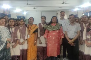 महाप्रबंधक मुख्य चिकित्साधिकारी ने बालिकाओं को दिया स्वस्थ बेटी, सशक्त भारत मिशन पर विशेष जोर