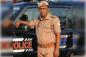 हेड कांस्टेबल का शव रेलवे ट्रैक पर मिला, इलाके में हड़कंप