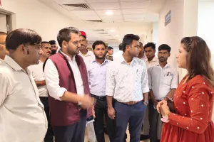 जिलाधिकारी ने राजकीय मेडिकल कॉलेज लोढ़ी का किया औचक निरीक्षण,  दिये व्यवस्थाओं को सुधारने के  निर्देश