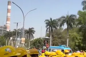 एनटीपीसी में 12 घंटे काम और कम मजदूरी को लेकर श्रमिकों में नाराजगी