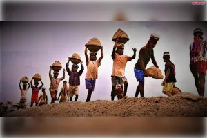 मजदूर: शहरों का ढांचा बुनने वाले, फिर भी हाशिए पर खड़े सपने