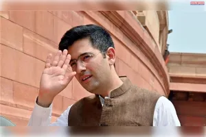 लोकप्रियता से विवाद तक का सफर