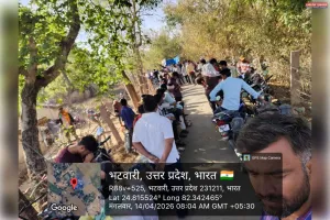 विंध्य भारत गैस एजेंसी पर सुबह छे: बजे से गैस सिलेंडर के लिए लोगों का लगा ताता