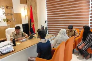 पुलिस अधीक्षक ने किया जनसुनवाई में आमजन की समस्याओं का संवेदनशील श्रवण, दिये त्वरित एवं पारदर्शी निस्तारण के निर्देश