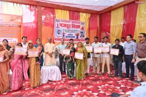 मजदूरों की माली हालत सुधारने और हर सुविधा उपलब्ध कराना  बीजेपी सरकार की सोच का परिणाम है-सांसद प्रवीण पटेल