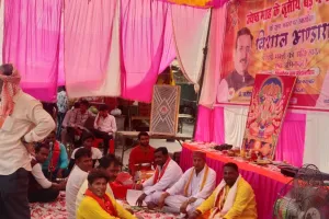 तीसरे बड़ा मंगलवार पर सुंदरकांड पाठ का आयोजन, भक्तों ने प्रसाद ग्रहण किया