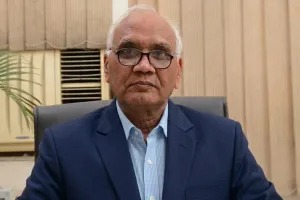 जलवायु परिवर्तन का गहराता संकट: युद्ध, समुद्री तापमान और ‘वेस्टर्न वेव्स’ का भारत पर प्रभाव