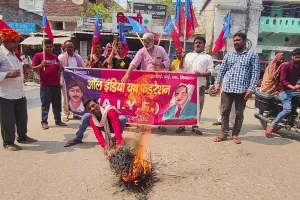 पेपर लीक के खिलाफ सड़क पर उबला छात्रों का गुस्सा