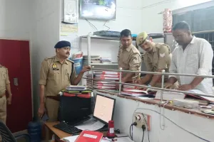 अपर पुलिस अधीक्षक (मुख्यालय) ने किया चोपन थाना का आकस्मिक निरीक्षण,दिये आवश्यक दिशा निर्देश