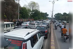 कानपुर–प्रयागराज हाईवे पर कई किलोमीटर तक जाम