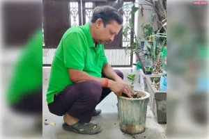मदर्स डे पर एक पौध मां के नाम के रूप में ग्रीन गुरु जी ने किया फाईकस के पौध का रोपण