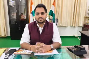 क्रशर क्षेत्रों में धूल प्रदूषण पर प्रशासन सख्त, नियमित वाटर स्प्रिंकलिंग के आदेश