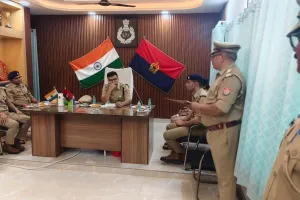 पुलिस अधीक्षक सोनभद्र द्वारा रिजर्व पुलिस लाइन चुर्क में शुक्रवार परेड की सलामी लेकर किया गया निरीक्षण