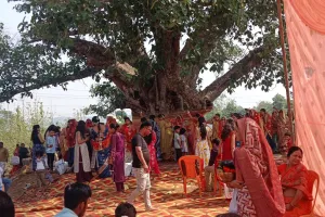 अखंड सौभाग्यवती, पति की लंबी आयु व उत्तम स्वास्थ्य को लेकर सनातनी महिलाओं ने वट सावित्री व्रत का किया पूजन