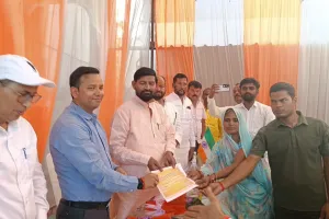 शहीद धीरज कुमार गुप्ता की स्मृति में सड़क का लोकार्पण