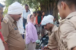 जिलाधिकारी के निर्देश पर प्रशासन की बड़ी कार्रवाई, खलिहान एवं रामलीला मैदान की भूमि से हटाया गया अतिक्रमण
