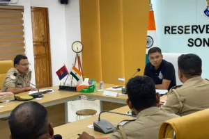 अपर पुलिस अधीक्षक (ऑपरेशन) द्वारा पुलिस लाइन  में जनपद के समस्त हेड मोहर्रिरों के साथ की गई समीक्षा बैठक, ई-मालखाना प्रणाली को प्रभावी ढंग से संचालित किये जाने हेतु दिए गए आवश्यक दिशा-निर्देश