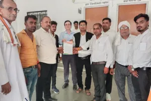 लौकहवा डिप पर पुल निर्माण की मांग तेज, मुख्यमंत्री के नाम सौंपा ज्ञापन
