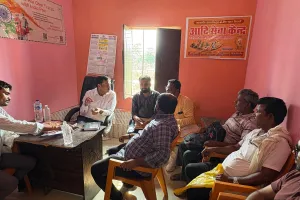 कुशीनगर : एडीएम ने रेल परियोजना प्रभावित किसानों के साथ की बैठक