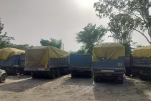 ओवरलोड एवं मानक विहीन भारी वाहनों के विरुद्ध थाना शक्तिनगर पुलिस की बड़ी कार्यवाही, 05 वाहन सीज