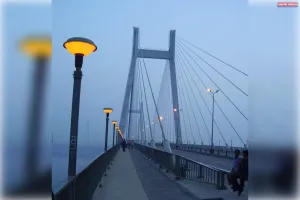नैनी नए पुल से युवक-युवती ने लगाई छलांग