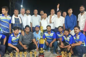 टीचर टीम ने जीता ऐतिहासिक क्रिकेट टूर्नामेंट का खिताब, फाइनल में रेलवे सुपरवाइजर टीम को हराया