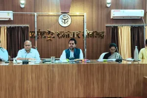 बाढ़ एवं सूखा राहत की तैयारियों में कोई कमी न रहे, संवेदनशील क्षेत्रों में बढ़ाएं जनजागरूकता-जिलाधिकारी