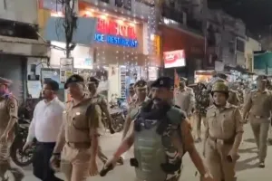ईद-उल-अजहा (बकरीद) पर्व को सकुशल, शांतिपूर्ण एवं सौहार्दपूर्ण वातावरण में सम्पन्न कराये जाने हेतु सोनभद्र पुलिस अलर्ट, जनपद के विभिन्न थाना क्षेत्रों में किया गया फ्लैग मार्च एवं एरिया डोमिनेशन