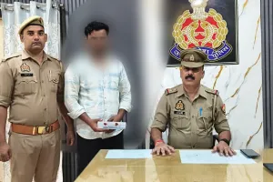 अनपरा पुलिस व साइबर टीम की संयुक्त कार्यवाही, फर्जी ड्राइविंग लाइसेंस तैयार कराने के प्रकरण में वांछित अभियुक्त  गिरफ्तार