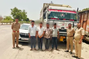पासरों, अवैध परिवहन एवं नियम विरुद्ध संचालित वाहनों पर रॉबर्ट्सगंज पुलिस का बड़ा एक्शन, 04 अभियुक्त गिरफ्तार