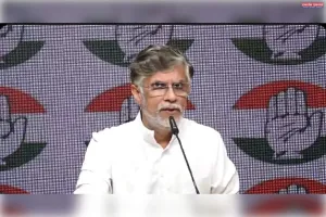 बंगाल में उन सीटों पर पुनर्मतदान हो जहां जीत का अंतर हटाए गए वोटों की संख्या से कम है: कांग्रेस