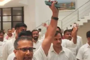 एक तरफ चलती रही LDA की कार्यशाला, दूसरी तरफ सील होते रहे कोचिंग संस्थान