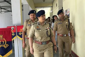 एडीजी कानपुर जोन ने पुलिस अधीक्षक कार्यालय कन्नौज का किया औचक निरीक्षण 