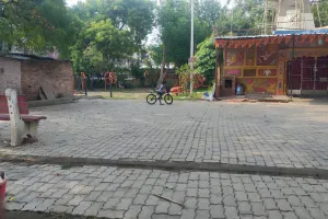 हाईकोर्ट की सख्त टिप्पणी के बाद भी ब्लॉक-8 पार्क पर कार्रवाई नहीं, शासन पहुंची शिकायत