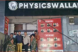 लखनऊ की घटना के बाद कानपुर में कोचिंग संस्थानों को सील करने का क्रम जारी 