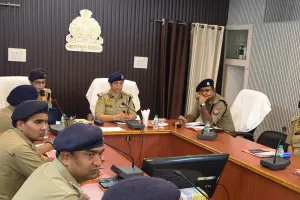 कानपुर देहात में राजपत्रित अधिकारियों व थाना प्रभारी की बैठक में साइबर व महिला अपराध पर विशेष जोर 