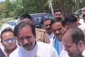 *सिद्धार्थनगर में ग्राम रोजगार सेवकों का फूटा दर्द, प्रभारी मंत्री को ज्ञापन सौंपा*