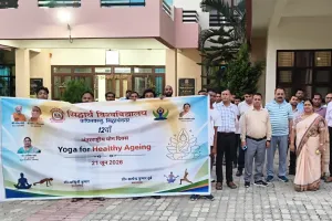 सिद्धार्थ विश्वविद्यालय ने अंतर्राष्ट्रीय योग दिवस की पूर्व संध्या पर निकाली योग जागरूकता यात्रा