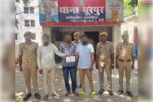 घूरपुर पुलिस ने तीन शातिर अभियुक्तों को दबोचा, अवैध पिस्टल व कार बरामद।