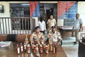 मसौढ़ी पुलिस की बड़ी कार्रवाई, 10.375 लीटर विदेशी शराब के साथ तस्कर गिरफ्तार
