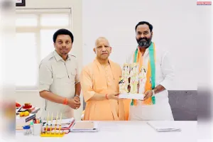 जिलाध्यक्ष मुलाकात करके जिले के चतुर्दिक विकास के प्रति मुख्यमंत्री का ध्यान आकर्षित कराया