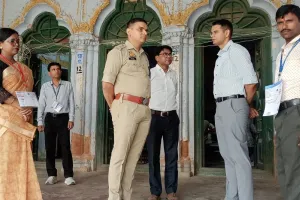 सिपाही भर्ती परीक्षा की तैयारियों का डीएम-एसपी ने लिया जायजा, सुरक्षा व्यवस्था पर विशेष जोर