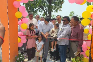 वीएचएसएनडी सत्र का डीएम ने किया निरीक्षण, कुपोषण और टीकाकरण की प्रगति परखी