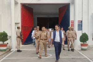 जिलाधिकारी  एवं पुलिस अधीक्षक  ने किया  जिला कारागार  का  आकस्मिक निरीक्षण,दिये त्वरित एवं गुणवत्तापूर्ण निस्तारण के निर्देश