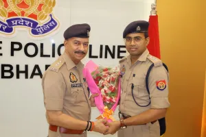 क्षेत्राधिकारी ओबरा  एवं क्षेत्राधिकारी घोरावल को पुलिस लाइन चुर्क में दी गई भावभीनी विदाई