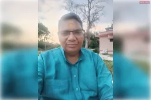 दीनानाथ मिश्र ने बहादुर युवाओं को दी प्रोत्साहन राशि, पुण्य कार्य के लिए किया सम्मानित