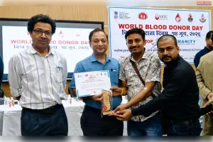 जनपद में सर्वाधिक रक्तदान कराने वाली विंध्य फाउंडेशन ट्रस्ट विश्व रक्तदाता दिवस पर सम्मानित।